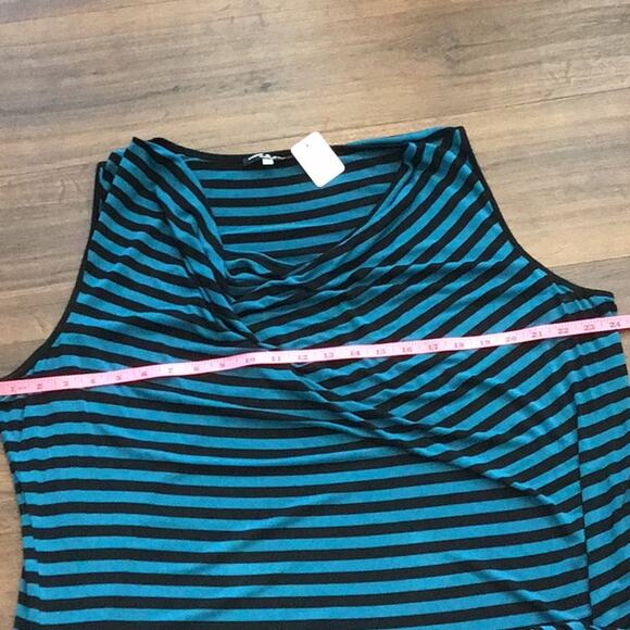 Cable and Gauge NWOT Blue and black stripes Top - Picture 4 of 5
